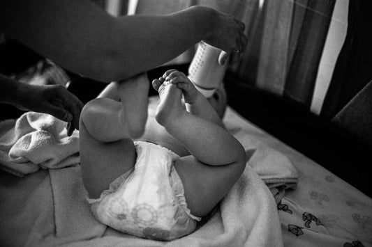 Baby Feeding Guide: From Breastfeeding to First Solid Foods